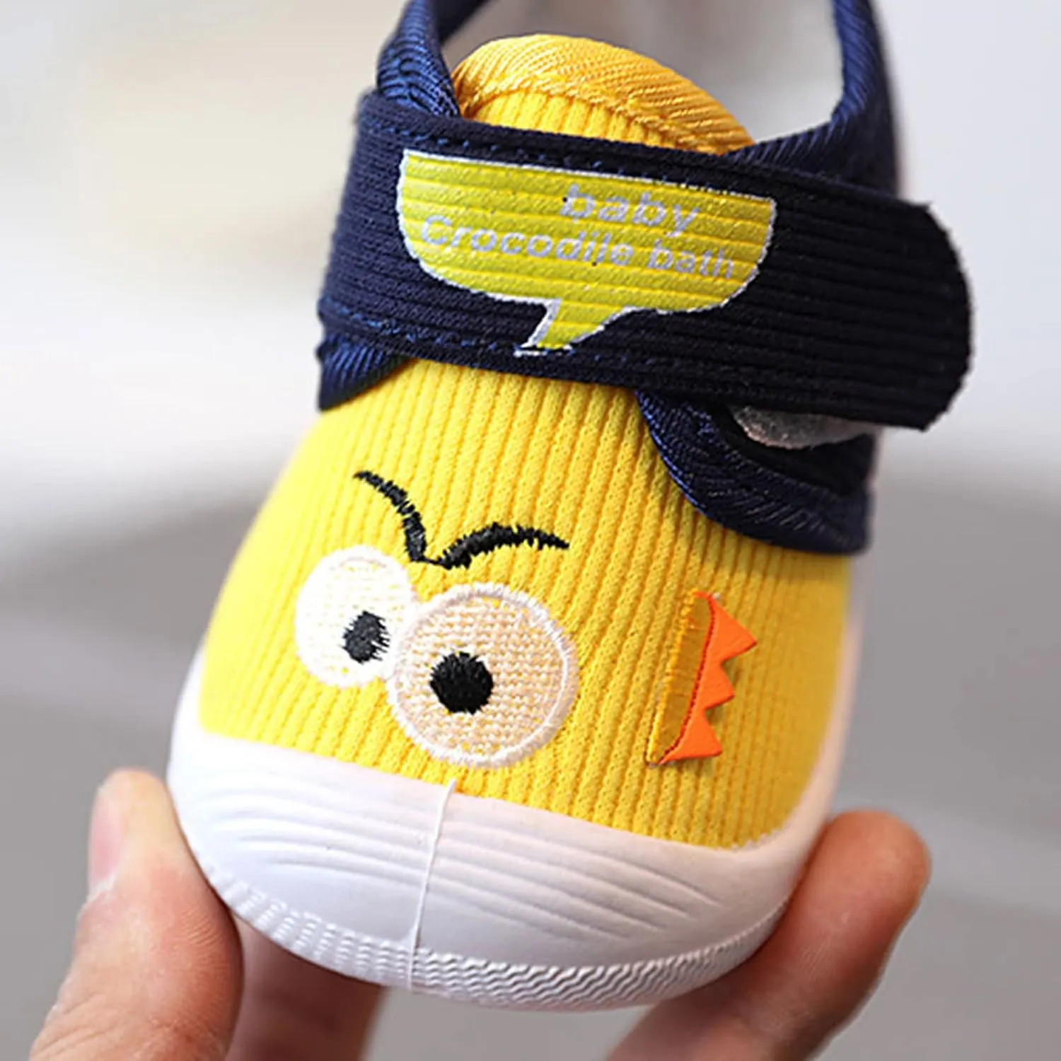 Baby Girls Boys Squeaky Shoes Lightweight Breathable Non-Slip Sneakers Infant First Walking Shoes Outdoor Indoor