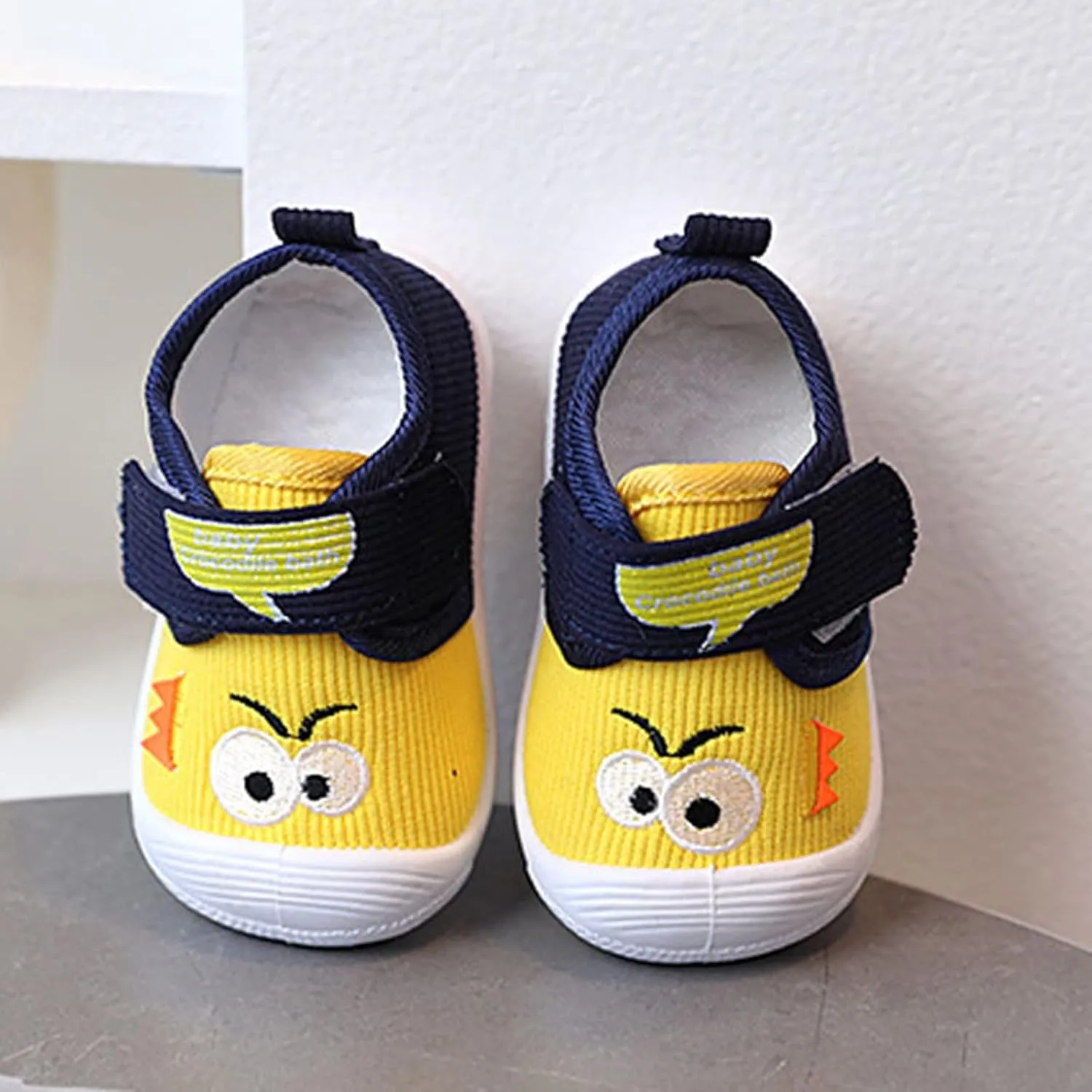Baby Girls Boys Squeaky Shoes Lightweight Breathable Non-Slip Sneakers Infant First Walking Shoes Outdoor Indoor