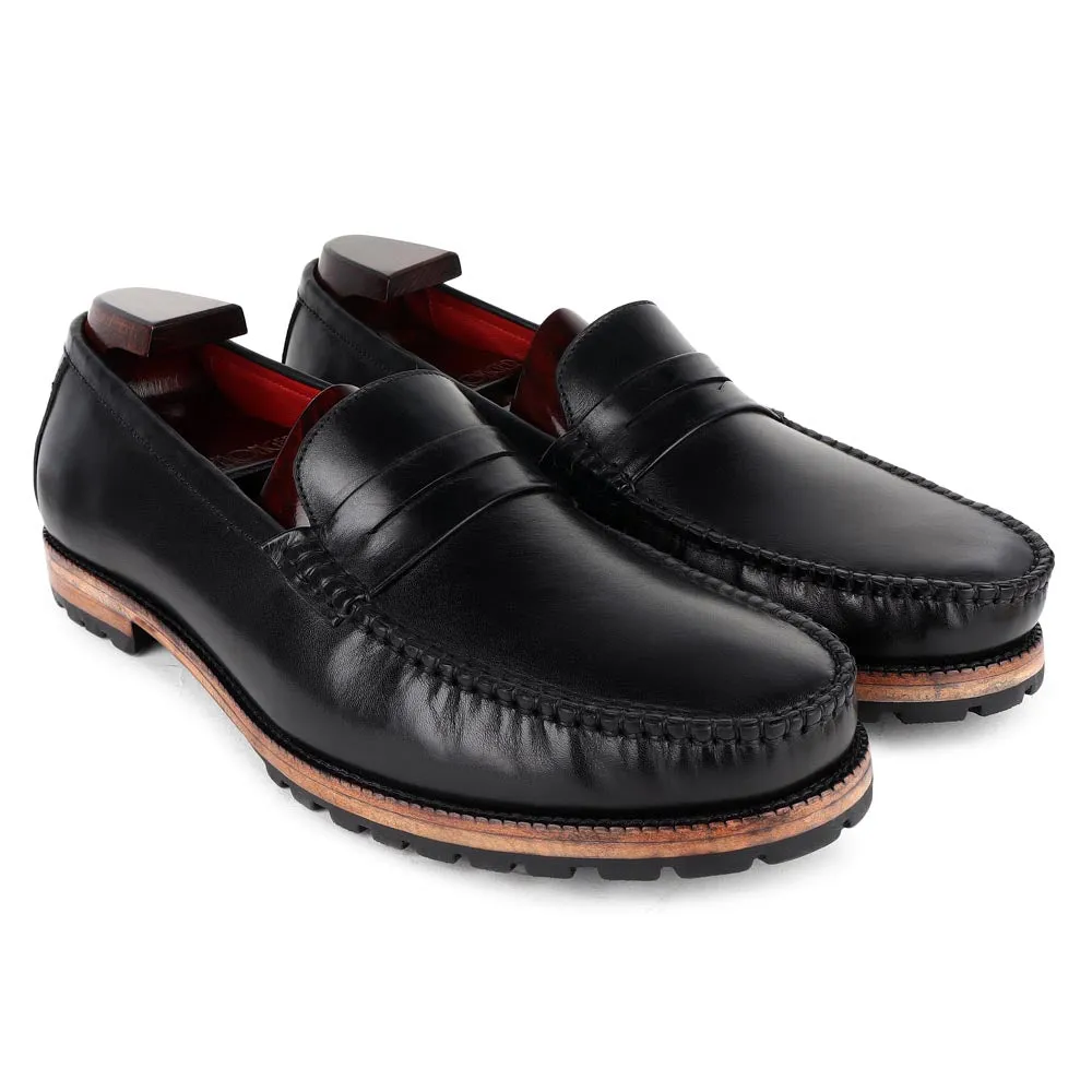 Black Mirror Glossed Classic Moccasins With Wood Finish Commando Sole