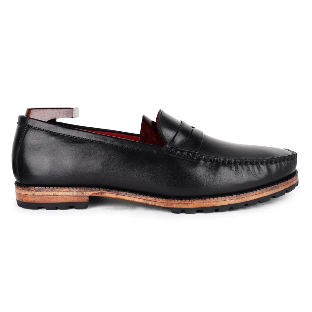 Black Mirror Glossed Classic Moccasins With Wood Finish Commando Sole