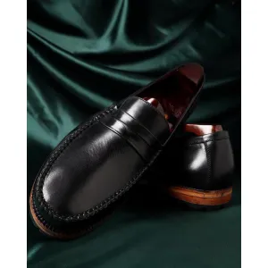 Black Mirror Glossed Classic Moccasins With Wood Finish Commando Sole