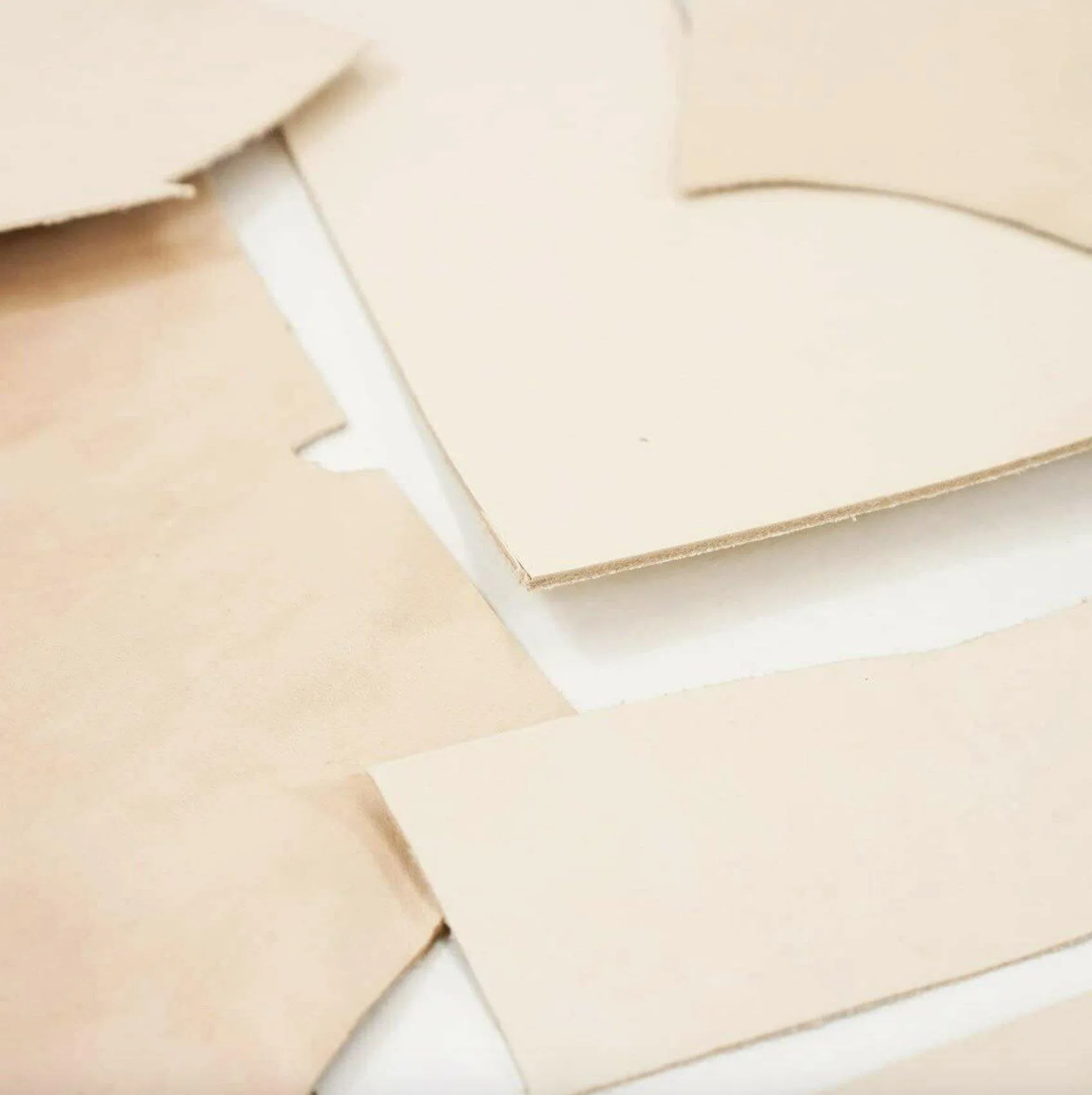 ELW SCRAPS Veg Tan Tooling Cowhide Leather  Lightweight 3-6 oz. (1-2.4mm)