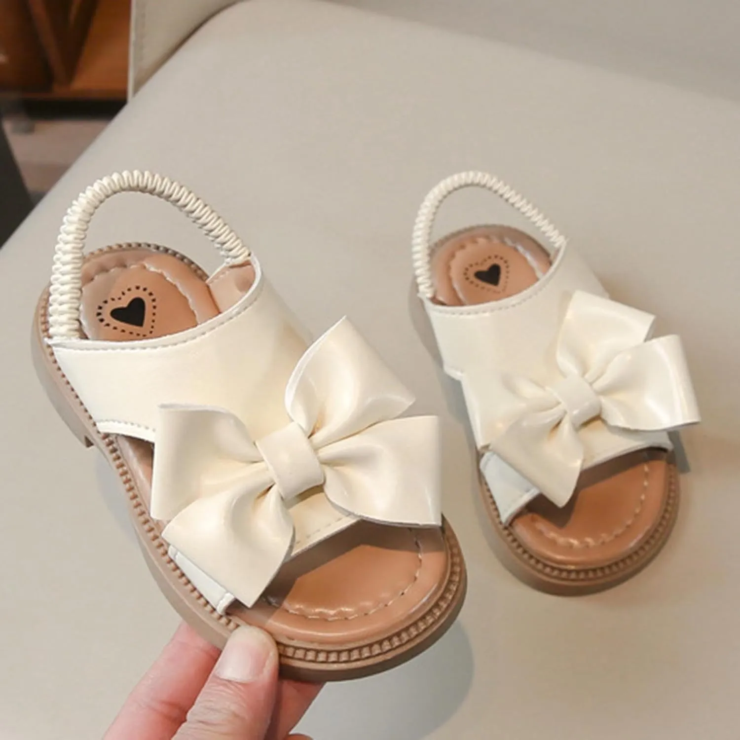 Girl Sandals Cute Summer Anti-Slip Soft Sandal Open Toe with Flower Toddler First Walkers Crib Dress Shoes Footwear
