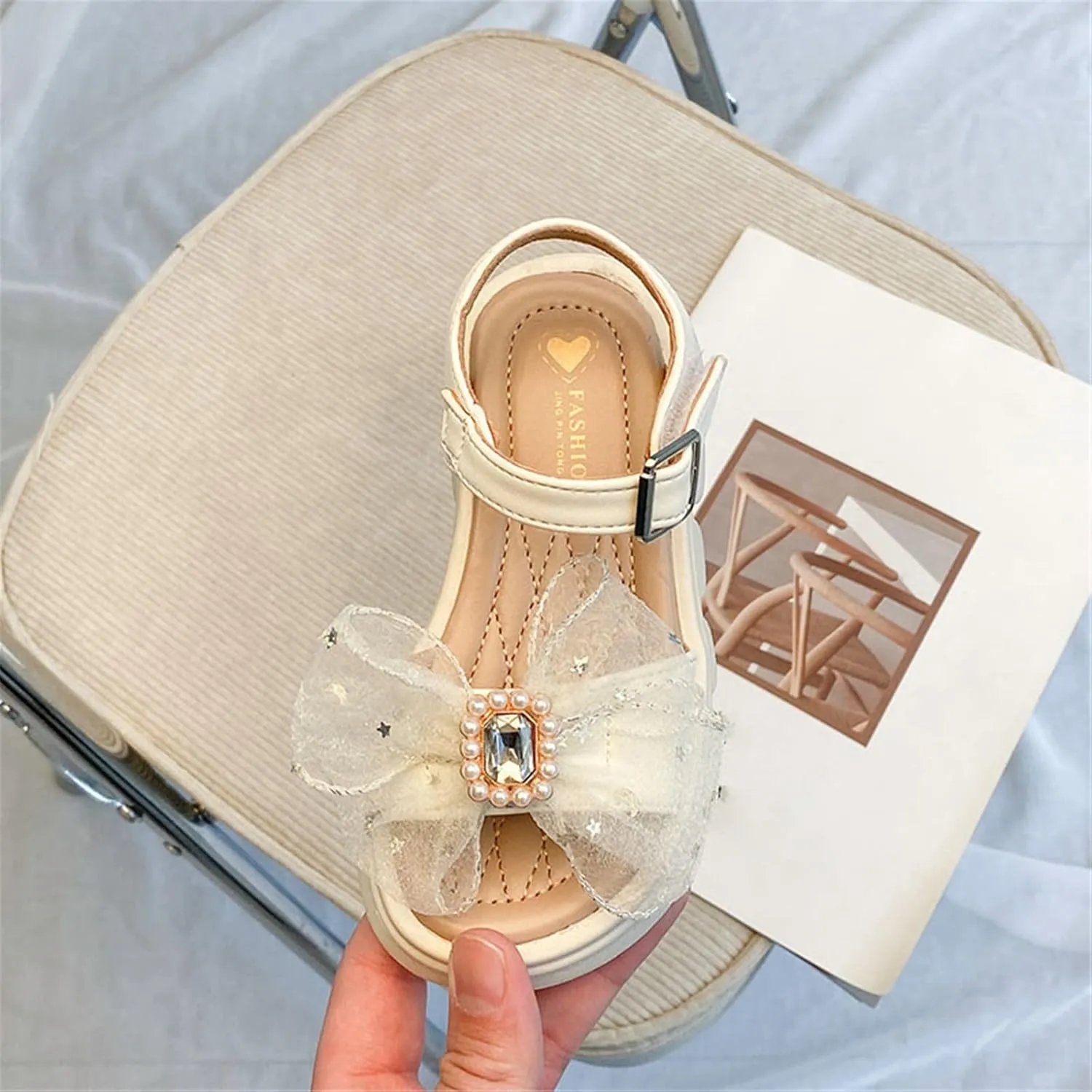 Girl's Flower Flat Sandals Cute Summer Shoes Open Toe Ankle Strap Bowknot Dress Sandals for Kids (Little Kid/Big Kid) (Beige, 3 Big Kids)