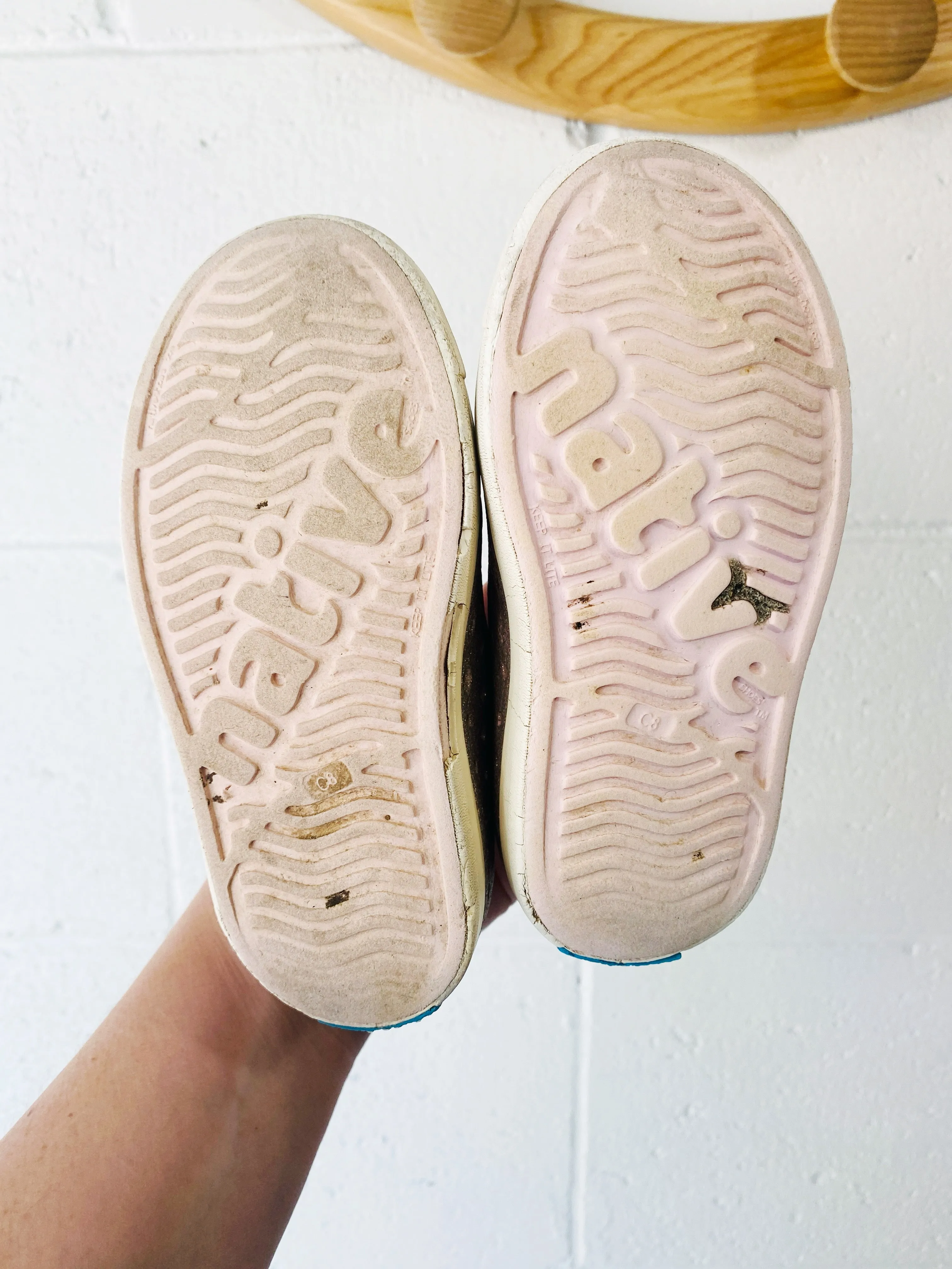 Pink Glitter Jefferson Shoes, size 8 (C8)