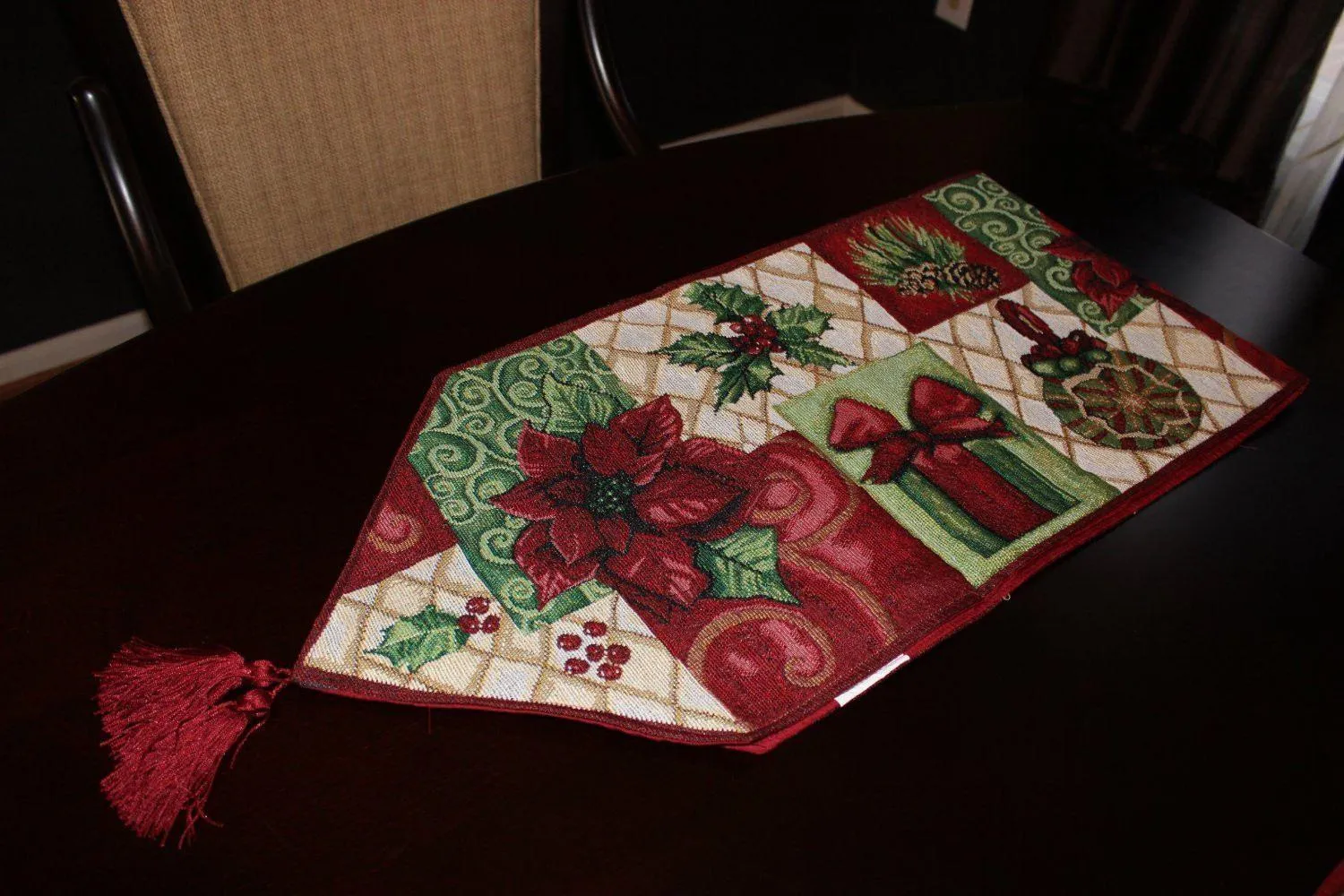 Tache Holiday Tidings Table Runners
