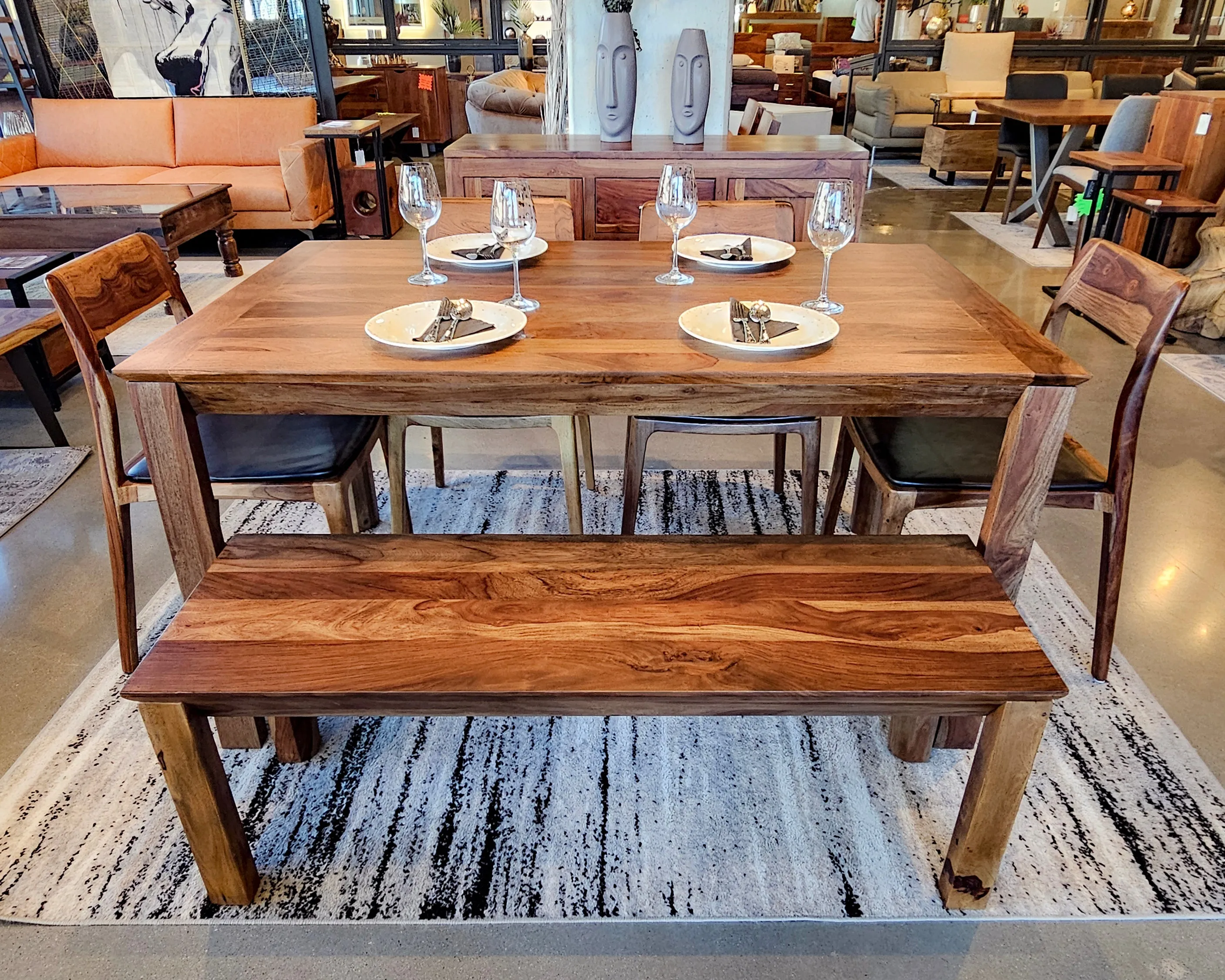 Vistaar Dining Table - Two Extensions